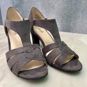 LifeStride "Caramel Strappy Sandal," Color: Stone grey, Faux Leather, Size 6.5M